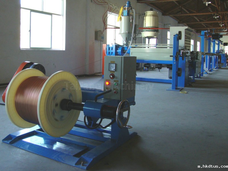 70+35型PLC电脑式高速押出机